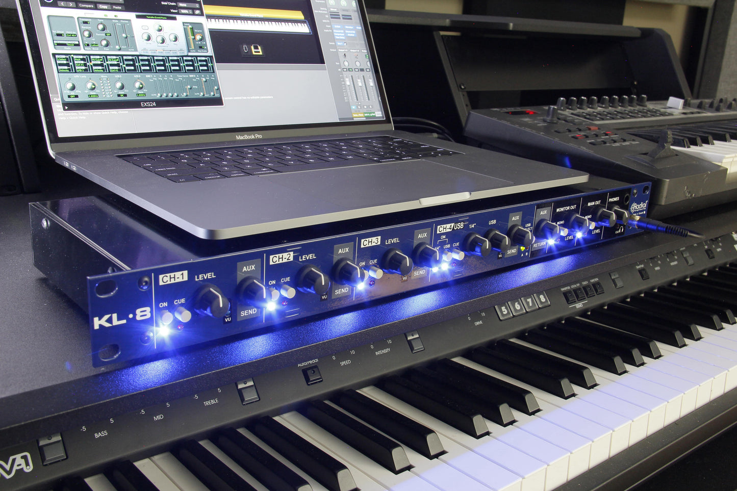 Radial KL8 Rackmount Keyboard Mixer