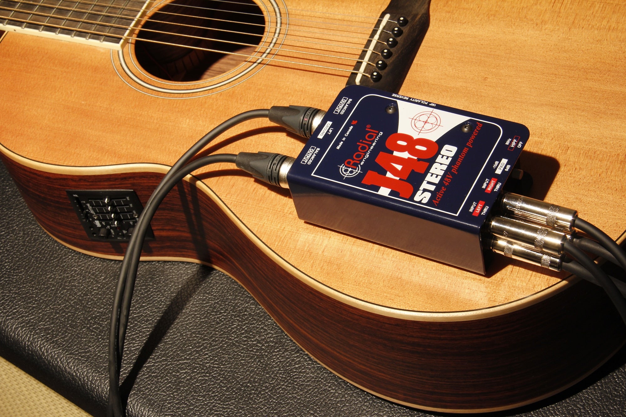Radial J48 Stereo Active Direct Box – RocketMusic