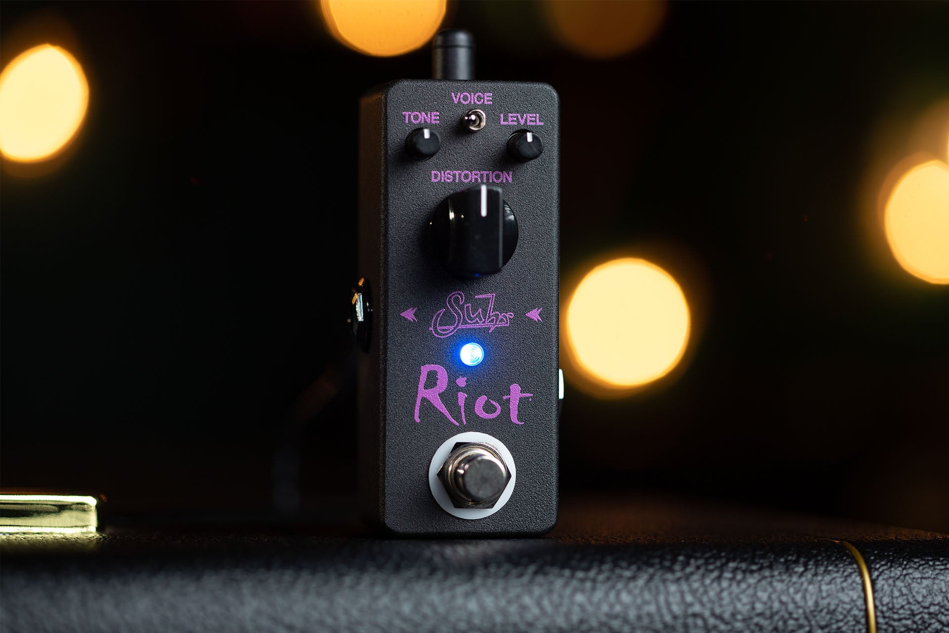 distortion mini pedal Suhr Black Edition Riot Mini Distortion Pedal