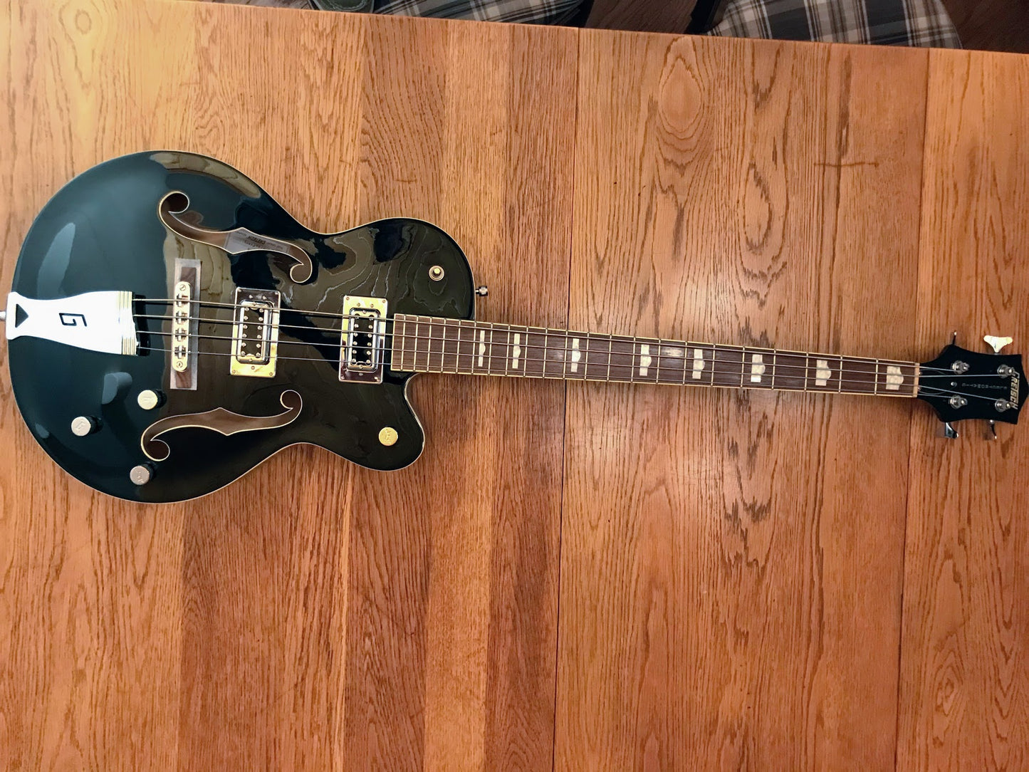 Electric Bass (Gretsch EM) Long Scale Bass, Black