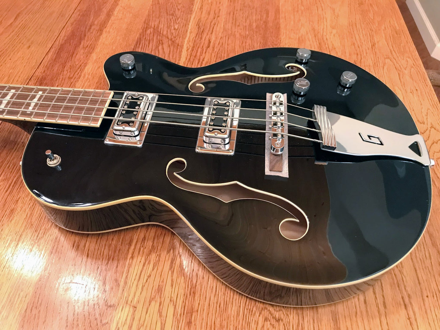 Electric Bass (Gretsch EM) Long Scale Bass, Black